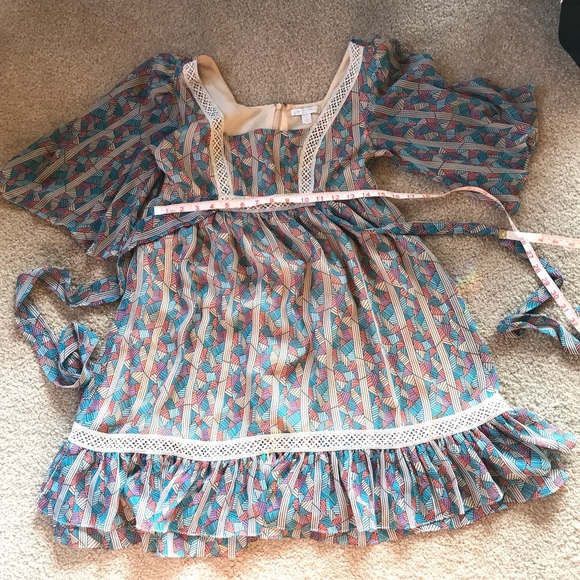 Dress, Jovovich Hawk Flirty Bell-sleeves - Picture 2 of 7